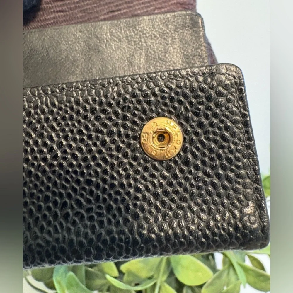 Chanel Black Caviar Leather Key
Holder Wallet with Iconic CC Logo - Picture 9 of 9